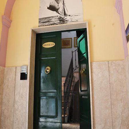 Ostello La Stazione Alba Adriatica Exteriör bild